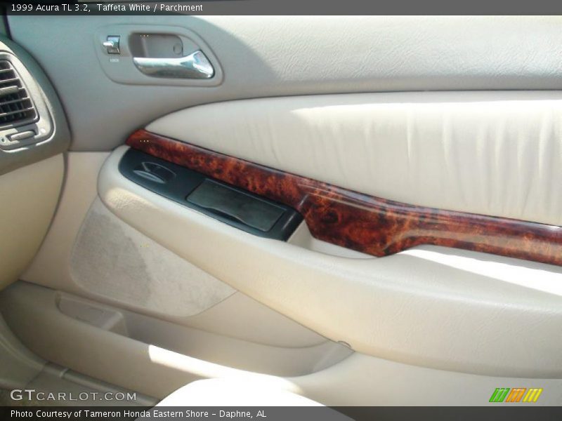 Taffeta White / Parchment 1999 Acura TL 3.2