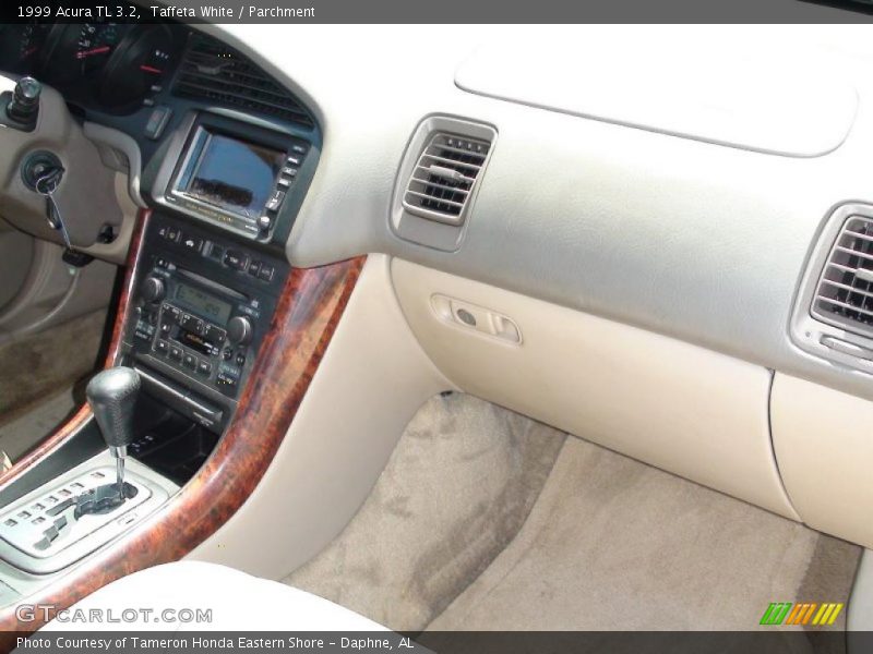 Taffeta White / Parchment 1999 Acura TL 3.2