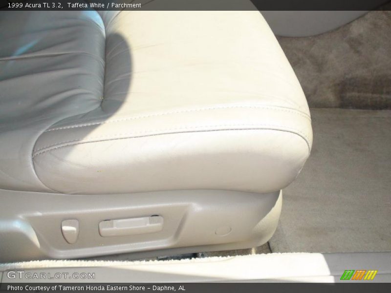 Taffeta White / Parchment 1999 Acura TL 3.2