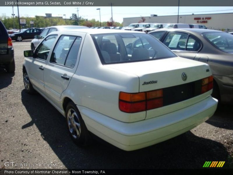Cool White / Grey 1998 Volkswagen Jetta GL Sedan