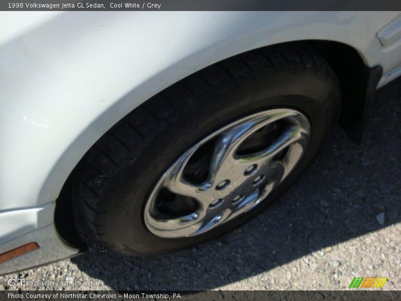 Cool White / Grey 1998 Volkswagen Jetta GL Sedan