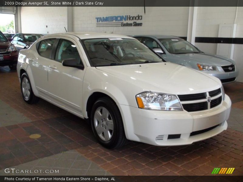 Stone White / Dark Slate Gray 2009 Dodge Avenger SE