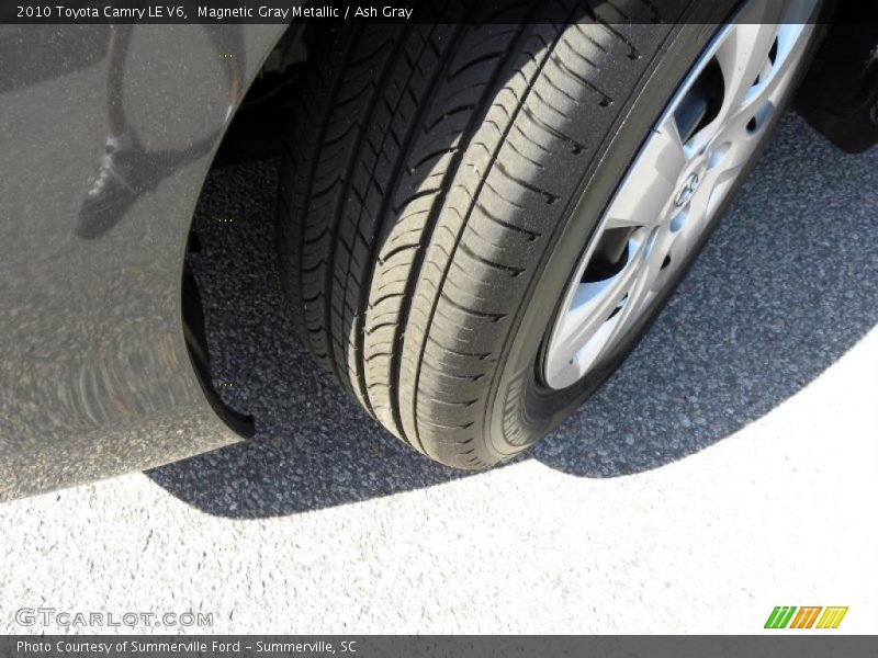 Magnetic Gray Metallic / Ash Gray 2010 Toyota Camry LE V6