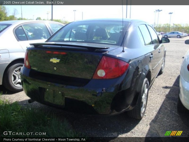 Black / Gray 2005 Chevrolet Cobalt Sedan