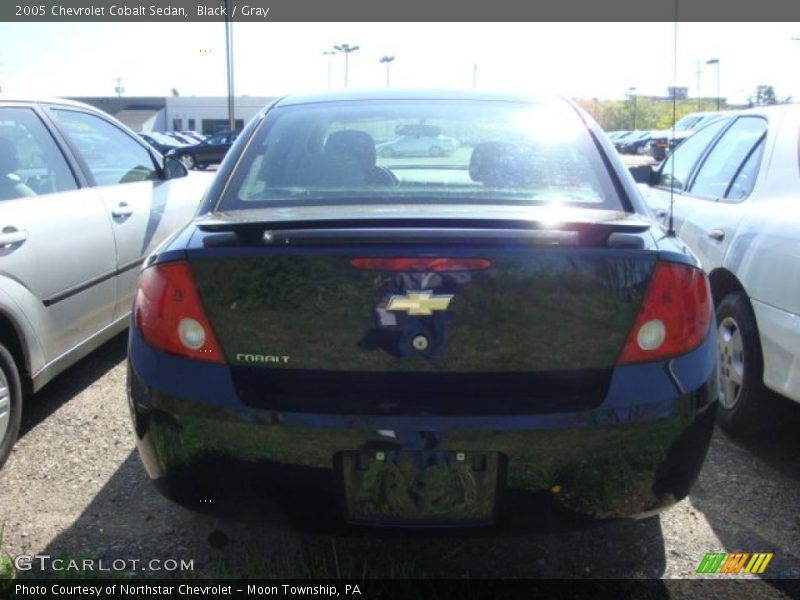 Black / Gray 2005 Chevrolet Cobalt Sedan