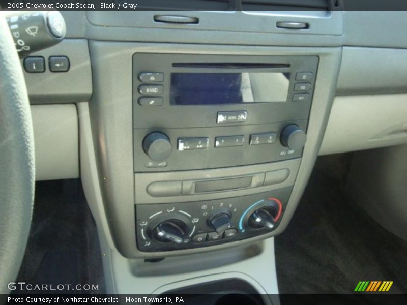 Black / Gray 2005 Chevrolet Cobalt Sedan