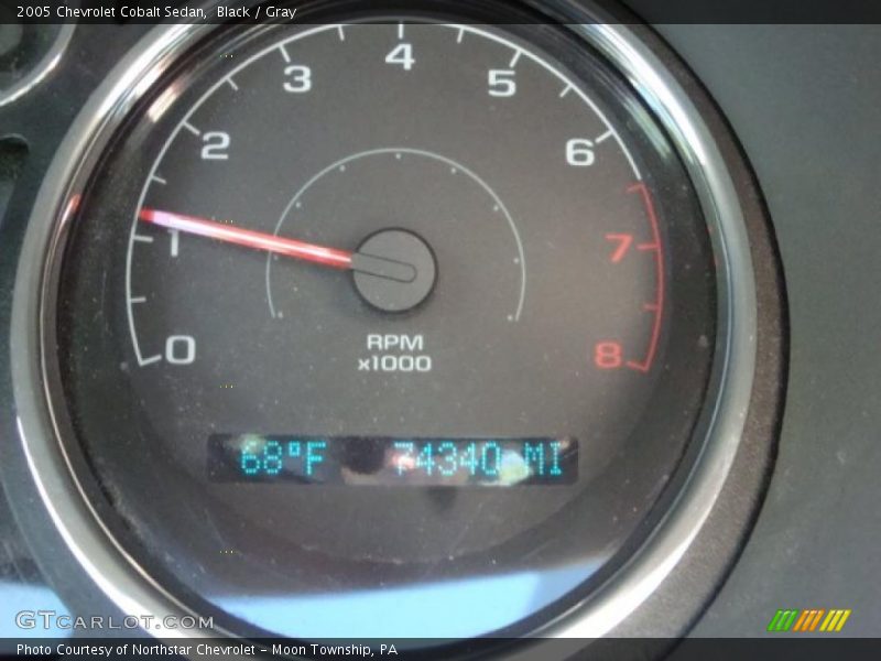Black / Gray 2005 Chevrolet Cobalt Sedan