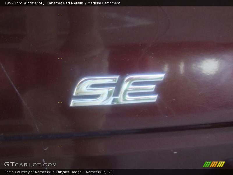 Cabernet Red Metallic / Medium Parchment 1999 Ford Windstar SE