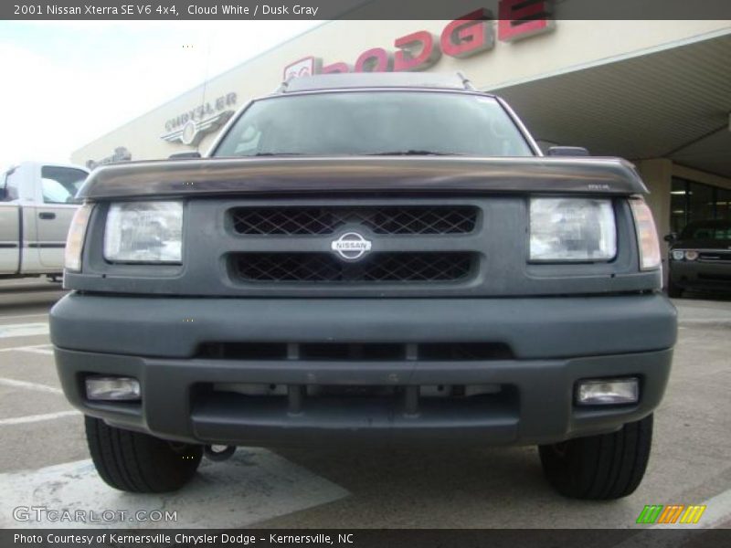 Cloud White / Dusk Gray 2001 Nissan Xterra SE V6 4x4