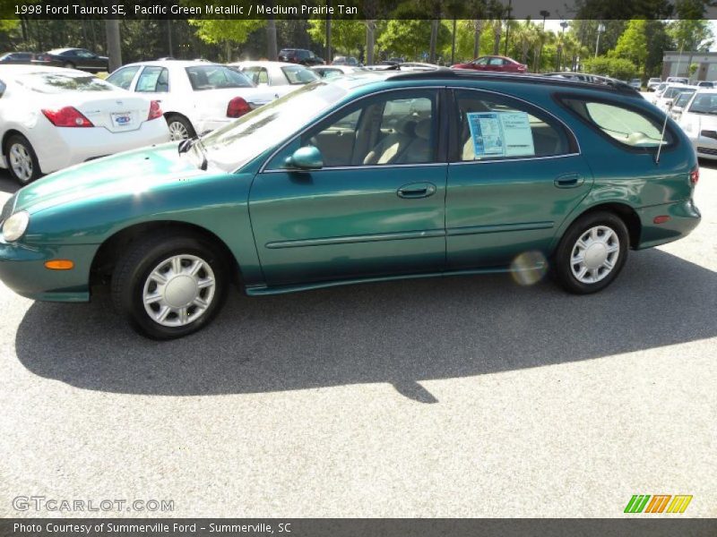 Pacific Green Metallic / Medium Prairie Tan 1998 Ford Taurus SE