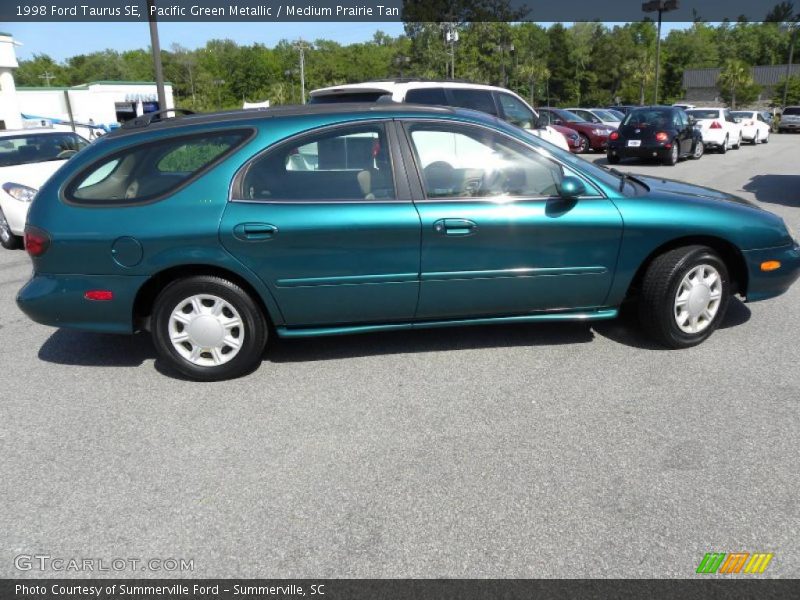 Pacific Green Metallic / Medium Prairie Tan 1998 Ford Taurus SE