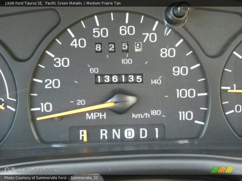 Pacific Green Metallic / Medium Prairie Tan 1998 Ford Taurus SE