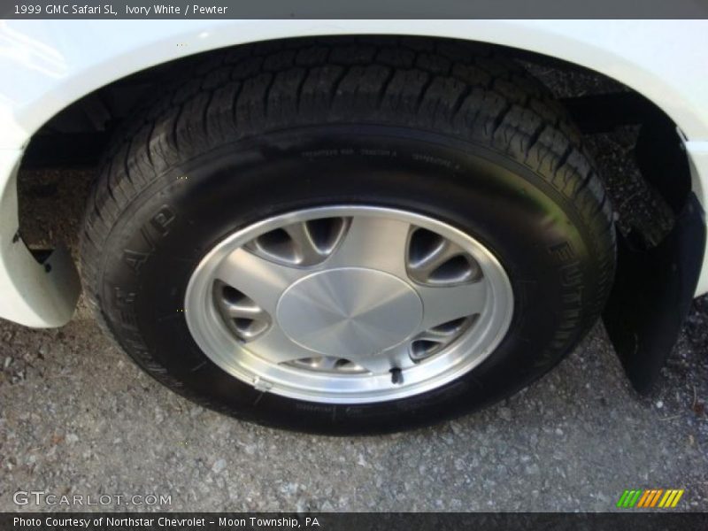 Ivory White / Pewter 1999 GMC Safari SL
