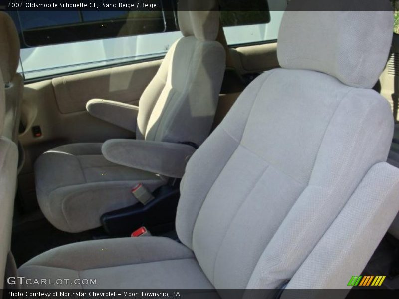 Sand Beige / Beige 2002 Oldsmobile Silhouette GL