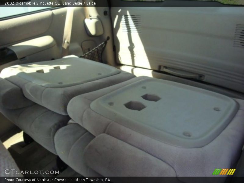 Sand Beige / Beige 2002 Oldsmobile Silhouette GL