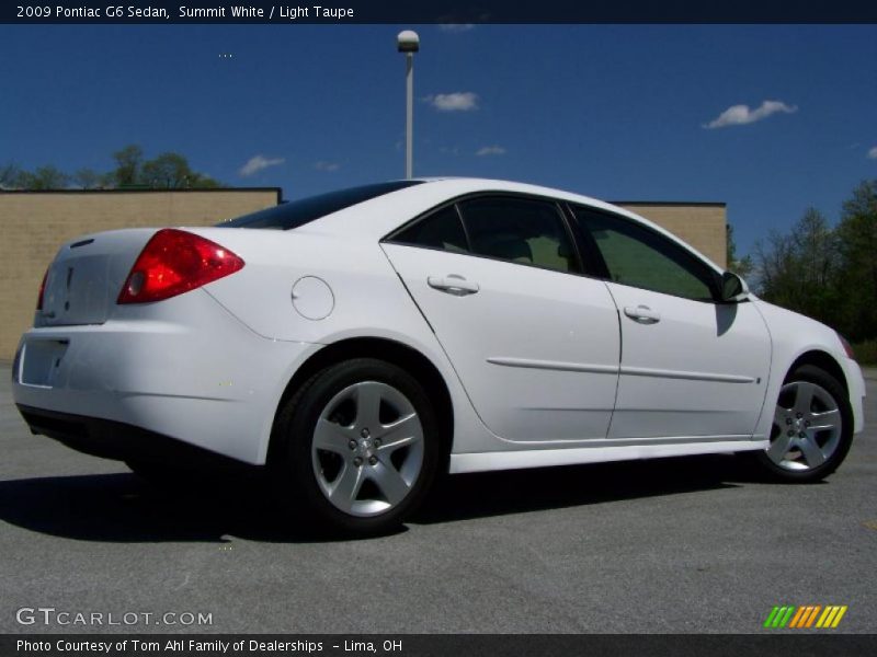 Summit White / Light Taupe 2009 Pontiac G6 Sedan
