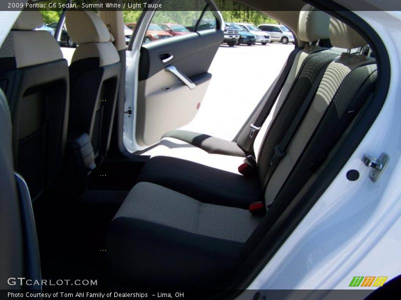 Summit White / Light Taupe 2009 Pontiac G6 Sedan