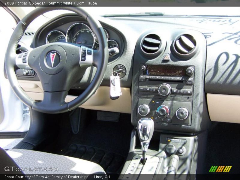 Summit White / Light Taupe 2009 Pontiac G6 Sedan
