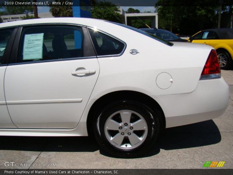 White / Gray 2009 Chevrolet Impala LT