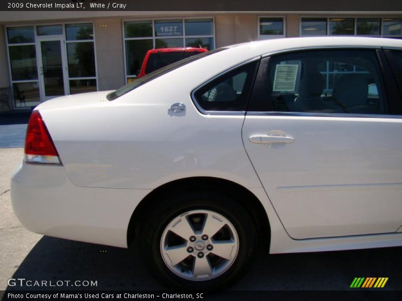 White / Gray 2009 Chevrolet Impala LT