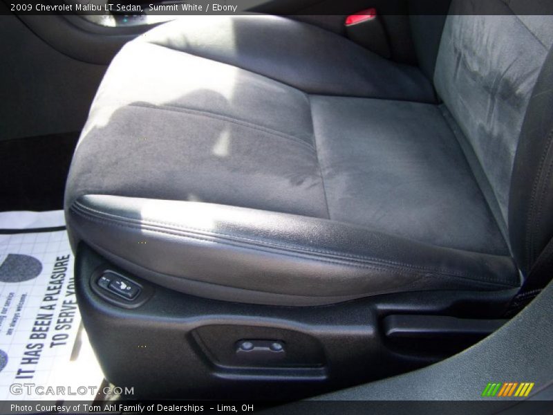 Summit White / Ebony 2009 Chevrolet Malibu LT Sedan