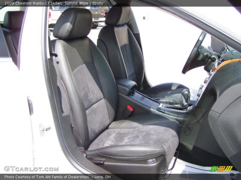 Summit White / Ebony 2009 Chevrolet Malibu LT Sedan