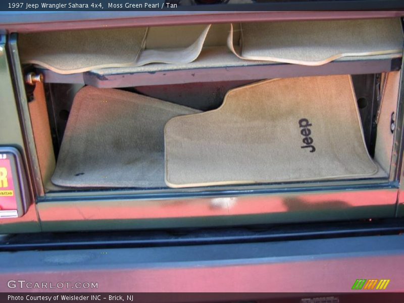 Moss Green Pearl / Tan 1997 Jeep Wrangler Sahara 4x4