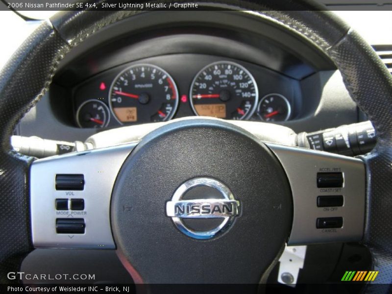 Silver Lightning Metallic / Graphite 2006 Nissan Pathfinder SE 4x4