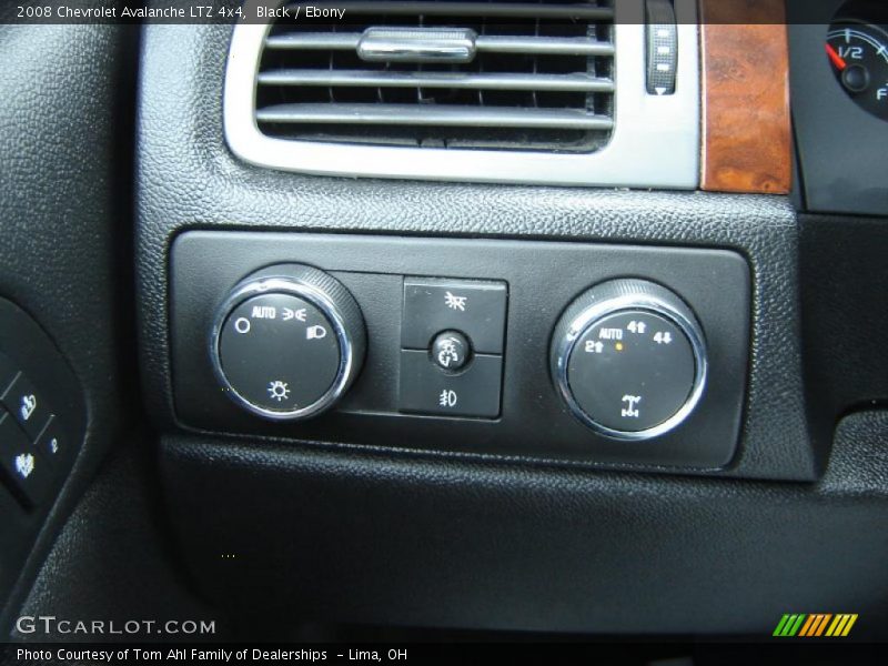 Black / Ebony 2008 Chevrolet Avalanche LTZ 4x4