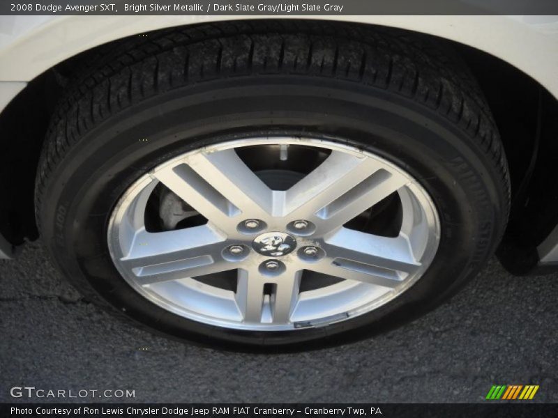 Bright Silver Metallic / Dark Slate Gray/Light Slate Gray 2008 Dodge Avenger SXT