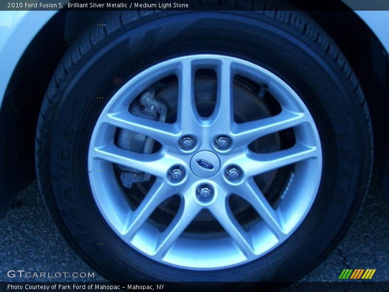Brilliant Silver Metallic / Medium Light Stone 2010 Ford Fusion S