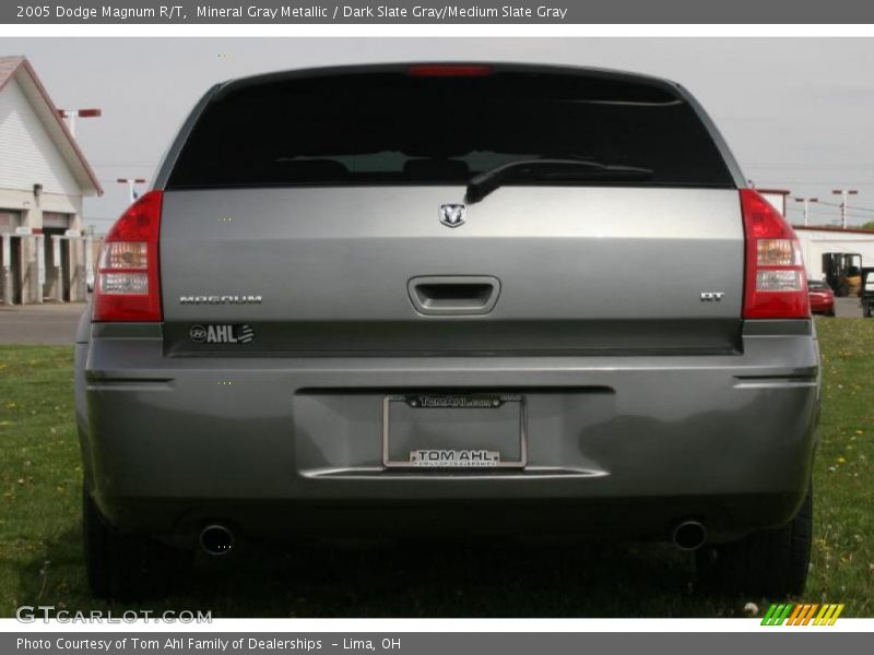 Mineral Gray Metallic / Dark Slate Gray/Medium Slate Gray 2005 Dodge Magnum R/T