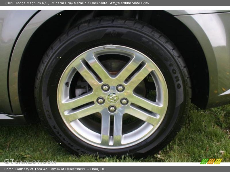 Mineral Gray Metallic / Dark Slate Gray/Medium Slate Gray 2005 Dodge Magnum R/T