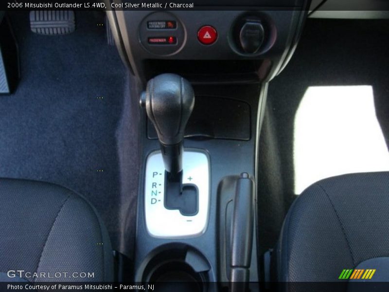 Cool Silver Metallic / Charcoal 2006 Mitsubishi Outlander LS 4WD