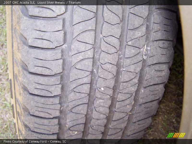 Liquid Silver Metallic / Titanium 2007 GMC Acadia SLE