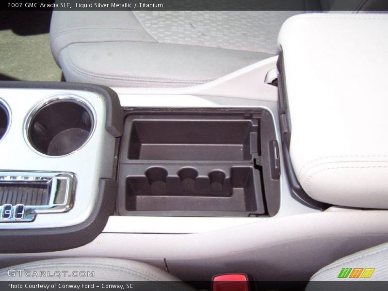 Liquid Silver Metallic / Titanium 2007 GMC Acadia SLE