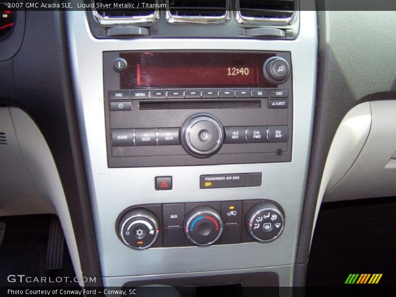 Liquid Silver Metallic / Titanium 2007 GMC Acadia SLE