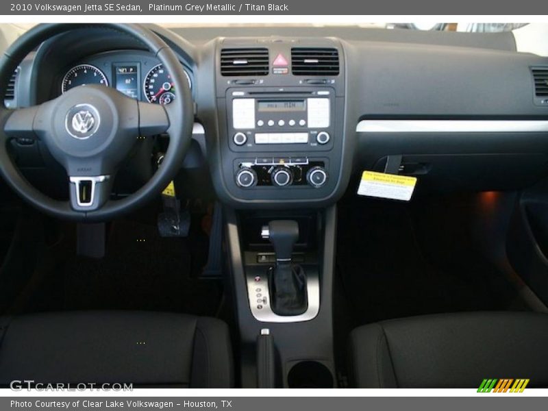 Platinum Grey Metallic / Titan Black 2010 Volkswagen Jetta SE Sedan
