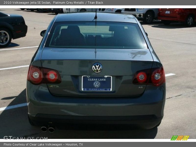 Platinum Grey Metallic / Titan Black 2010 Volkswagen Jetta SE Sedan