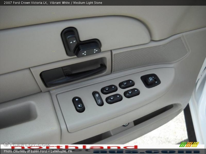 Vibrant White / Medium Light Stone 2007 Ford Crown Victoria LX