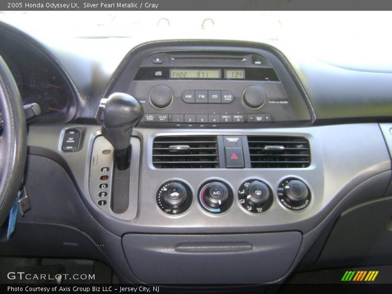 Silver Pearl Metallic / Gray 2005 Honda Odyssey LX