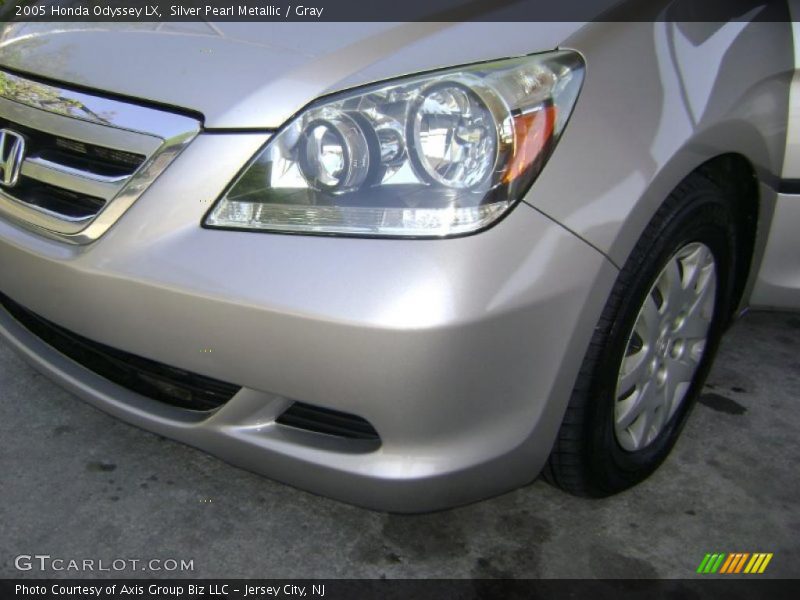 Silver Pearl Metallic / Gray 2005 Honda Odyssey LX