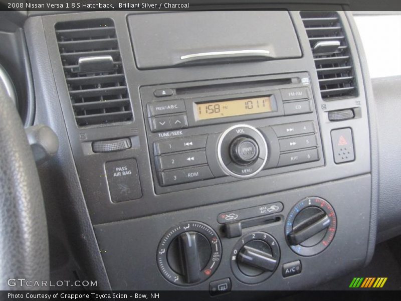 Brilliant Silver / Charcoal 2008 Nissan Versa 1.8 S Hatchback