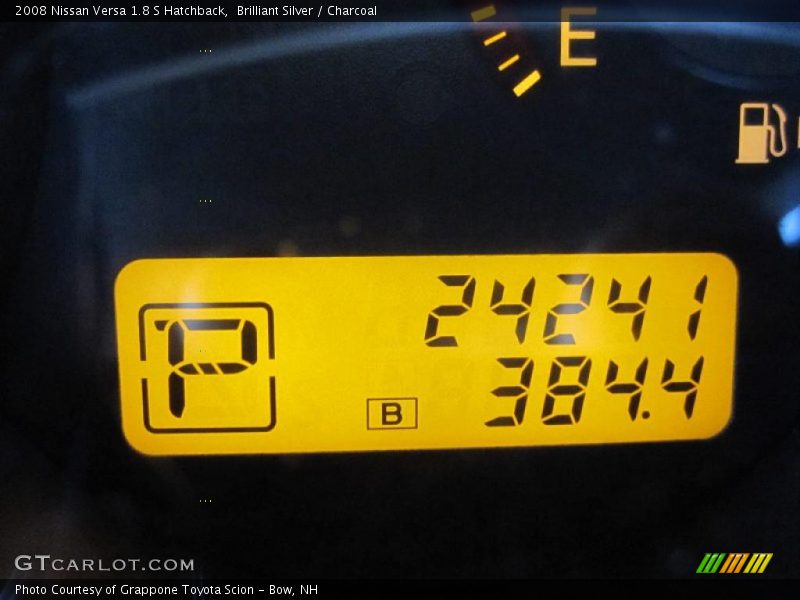 Brilliant Silver / Charcoal 2008 Nissan Versa 1.8 S Hatchback