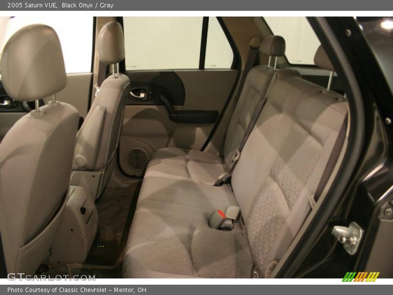 Black Onyx / Gray 2005 Saturn VUE