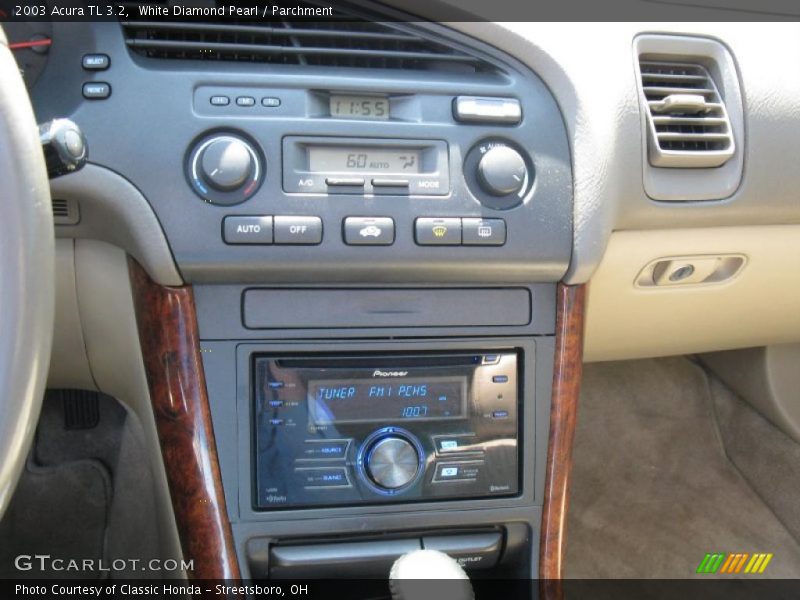 White Diamond Pearl / Parchment 2003 Acura TL 3.2