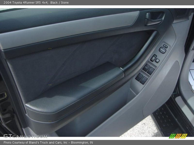 Black / Stone 2004 Toyota 4Runner SR5 4x4