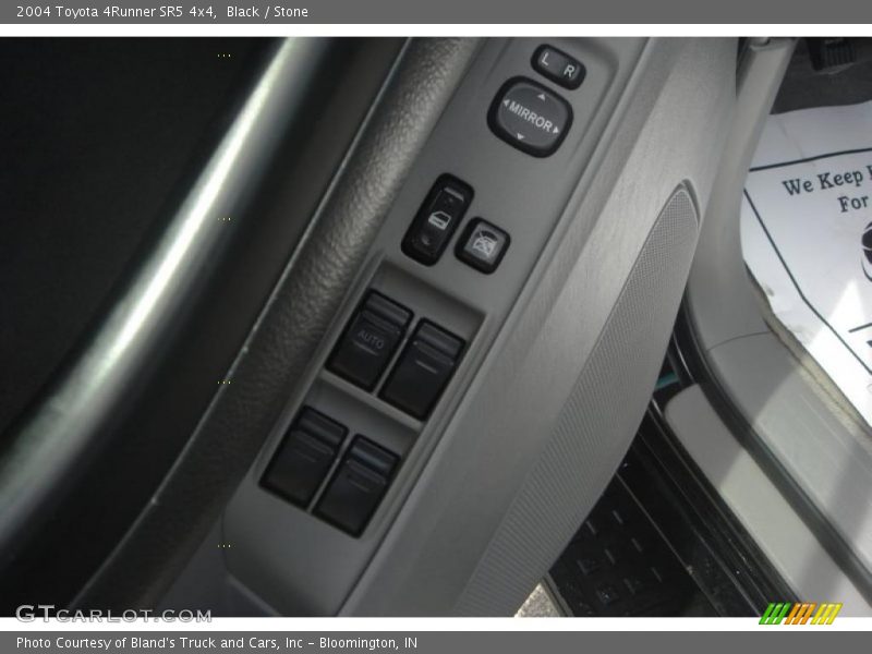 Black / Stone 2004 Toyota 4Runner SR5 4x4