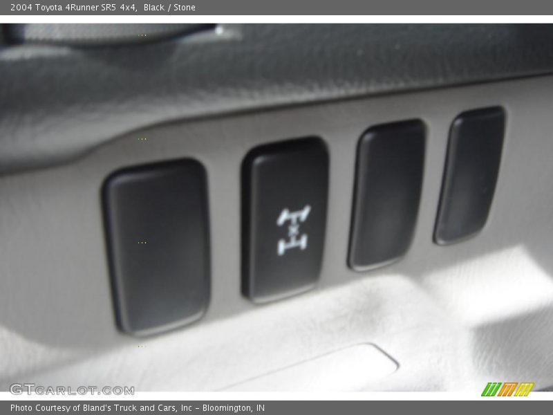 Black / Stone 2004 Toyota 4Runner SR5 4x4