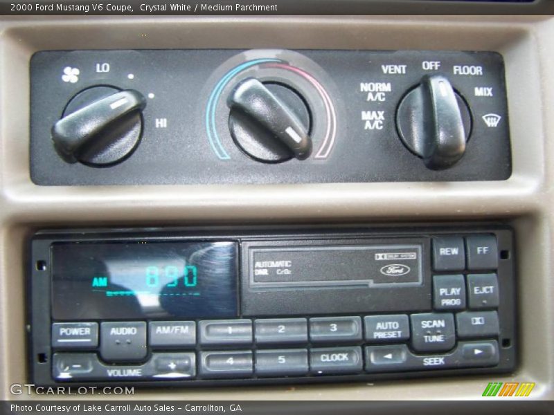 Crystal White / Medium Parchment 2000 Ford Mustang V6 Coupe
